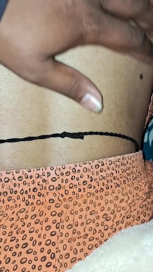 Hintli deshi bakire kız erkek arkadaşıyla seks yapıyor