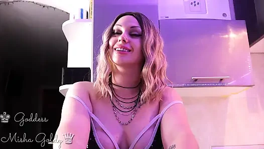 Kabul edersen, seni seks oyuncağımız yapacağız ve yakında zevk alfa spermiyle yutacaksınız