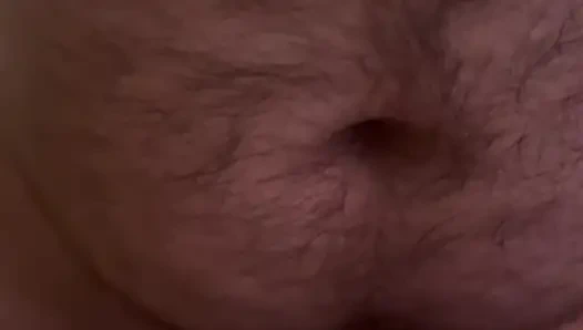 Orta yaşlı seksi kadın yalanıyor ve dolduruluyor