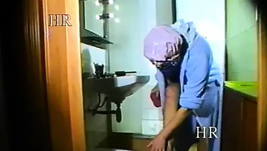 Gerçek bir İtalyan'ın yayınlanmamış vhs seçmeleri pornosu! #3