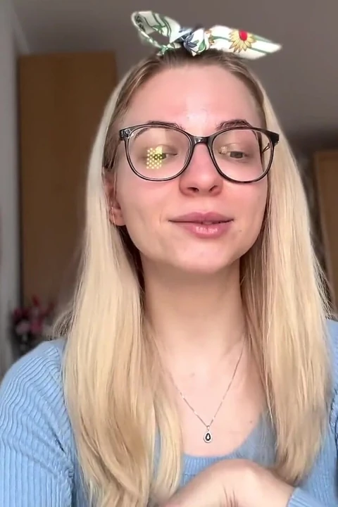 Onu 5329 dolardan ve yeni bir ysl çantasından boşalttim! (findom hikayesi)