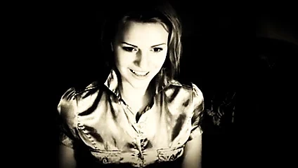 saten bluz yaka yukarı kam bebeğim