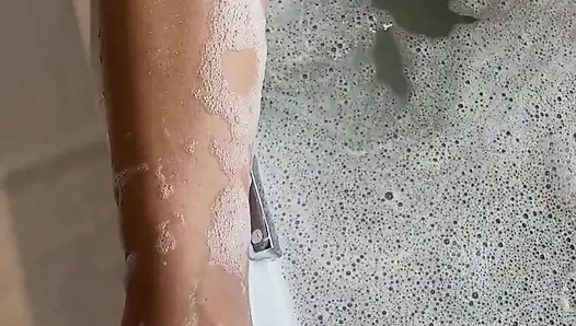 Sonra banyo yapıyorum