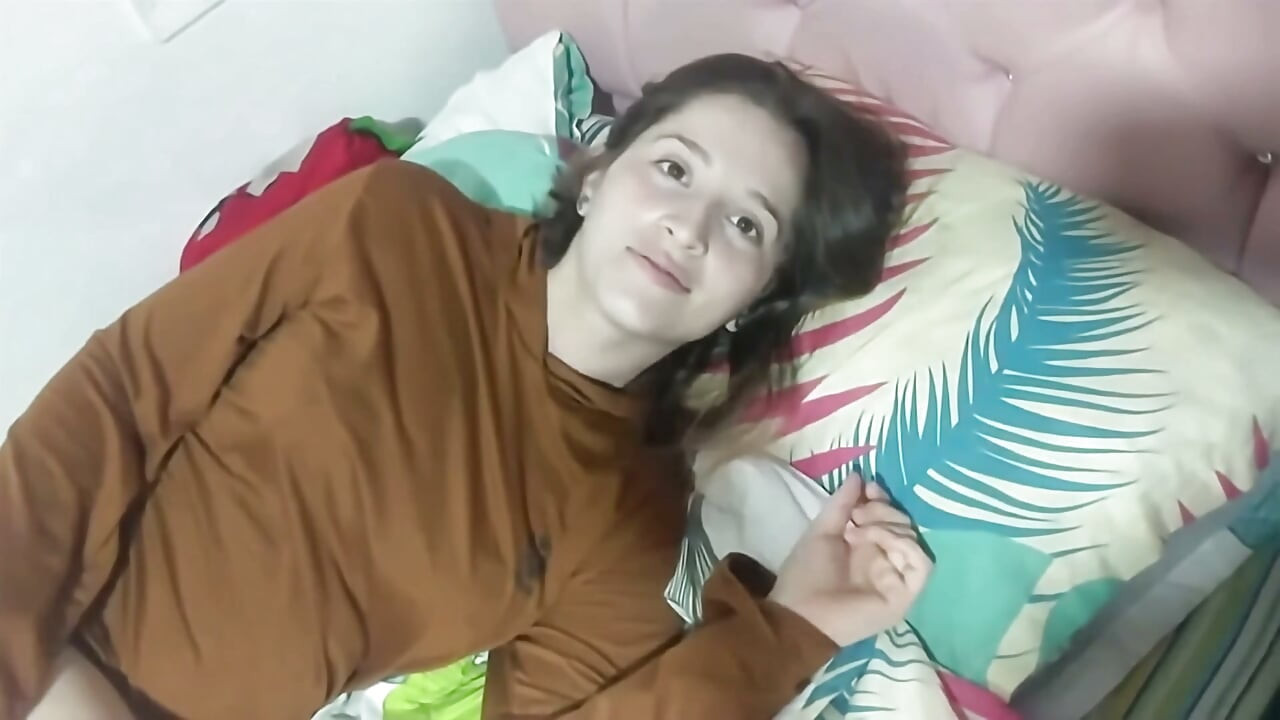 ÜVEY KARDEŞİM BENİ SAKLANIRKEN BULUYOR BÖLÜM 1