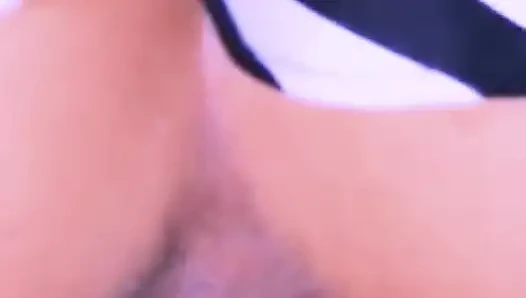 Açgözlü en iyi arkadaş en iyi arkadaşının erkek arkadaşının yarağına biniyor