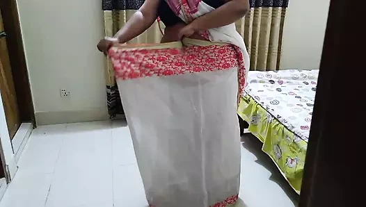 Tamil desi ateşli teyze kocası evde yokken sert sikiliyor