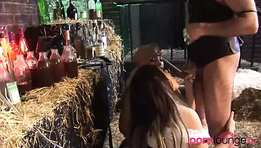 3way kostümlü babes almak dövülerek ve emmek