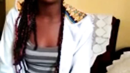 Mercy mwangi kenyan porno yıldızı seks aşıkları için şarkı söylüyor