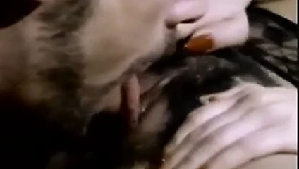 2 diferent odada 2 çift, porno efsanesi Mai Linn