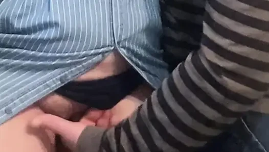 Sapık metroda kıllı amcığını ovuyor