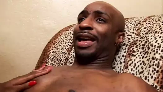 Seksi abanoz beni nasıl cum yapacağını biliyor!