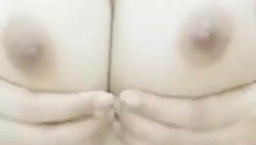 Bf'nin evinde vücudunu gösteren sıcak desi sürtük