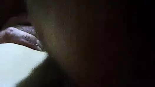 doğum günü kızının amını yalamak