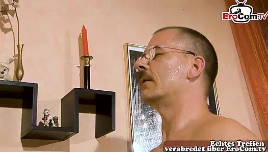 Komşu gerçek Alman kızda bir yabancıyla tanışıyor oyuncu seçmeleri