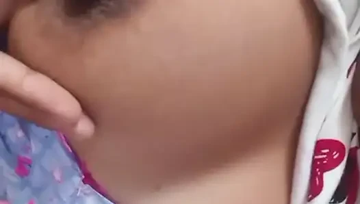 Sri Lanka - mulher seduz seu parceiro através de vídeo chamada até orgasmo Apenas amor com peitos grandes e buceta molhada