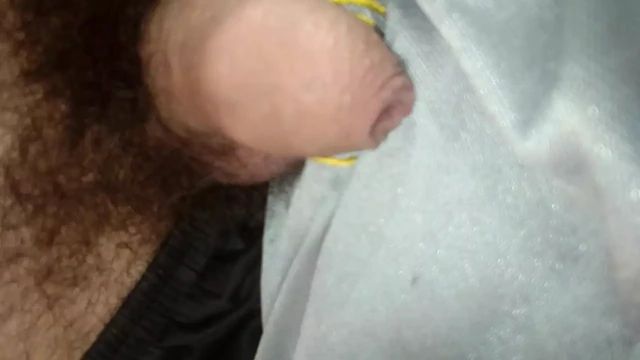 Süt dolu büyük penisli genç Kolombiyalı porno