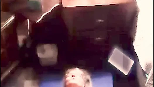 Ateşli iri güzel kadın her gün sabah çıplak yoga yapıyor!