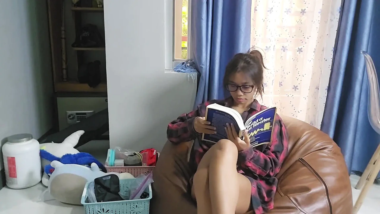 Exclusive: Your Girlfriends Stepdaughter Feat Creamberryfairy (4K Ultra) - Canada Special