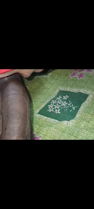 22 yaşındaki Hintli kızlar eski erkek arkadaşını sikiyor