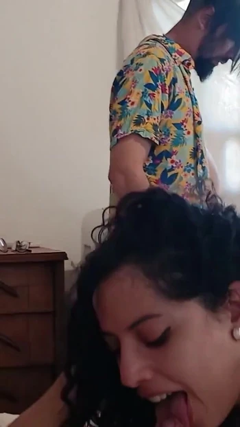 Падающий по челюсти момент из "СЕКС ВЧЕТВЕРОМ В ЛЮБИТЕЛЬСКОМ ВИДЕО. ЧАСТЬ 3. С МОЕЙ СВОДНОЙ СЕСТРЕНКОЙ МЫ ДЕЛИМ НАШИХ БОЙФРЕНДОВ"