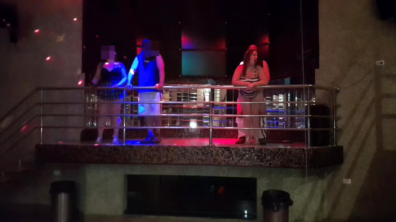 Gece kulübünde seks