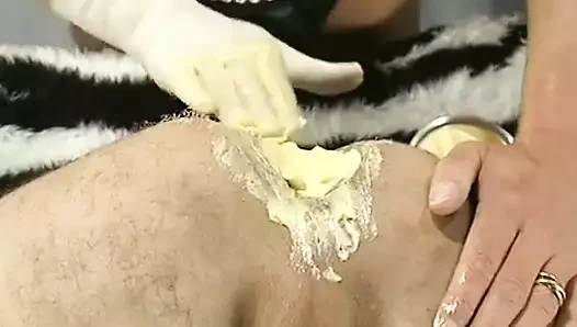 İki azgın komşu büyük bir yarağı paylaşıyor #1