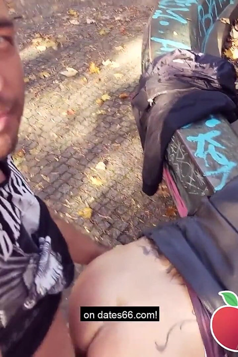 Çirkin Alman orta yaşlı seksi kadın rastgele bir yabancı tarafından sikiliyor!