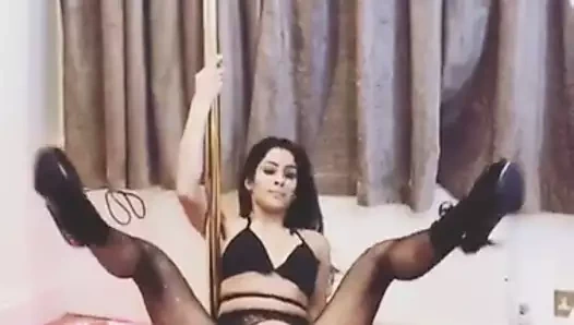 Nisha - Hint direk dansçısı 2