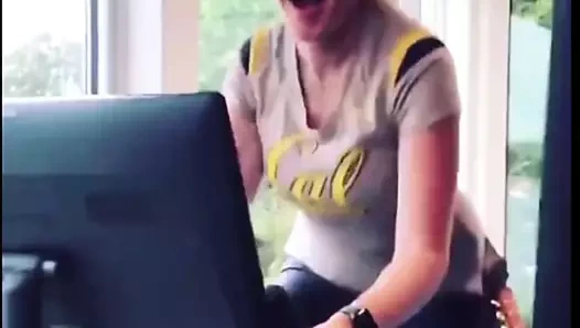 şehvetli busty liz içinde ona peloton