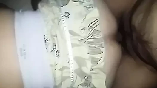 Evli kadın mini skert'in olduğu yerde