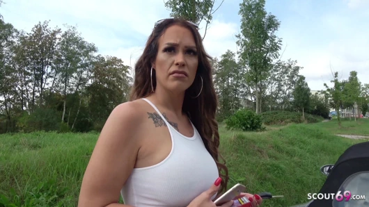 Alman izci - sarkık memeler genç sarah anal sikme için konuşmak