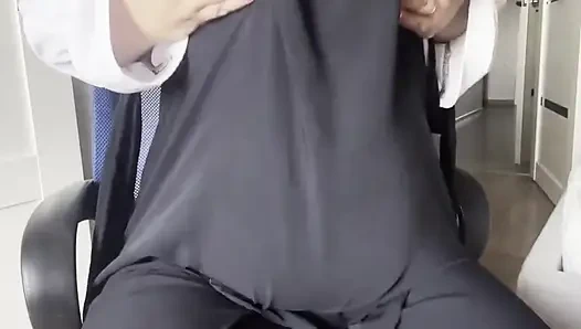 Arkadaşının Faslı karısı ondan mastürbasyon etmesini istiyor