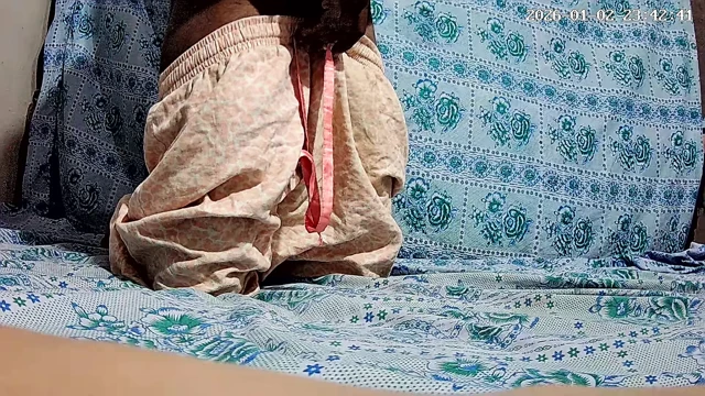 Dasi smart boy handjob in the jungle 28754