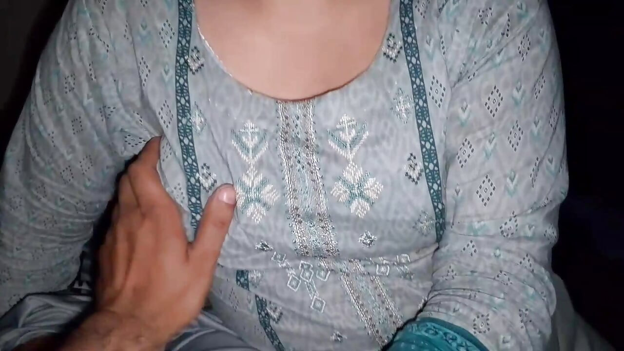 Hintli üvey annemle çok ateşli bir deneyim