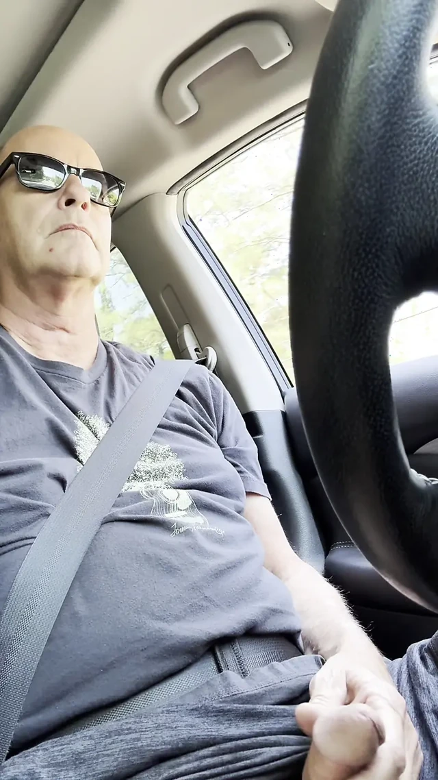 Daddy Jerks in While Driving