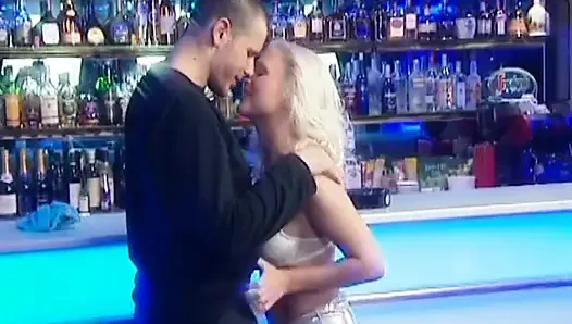 Kathy Anderson - europornstar bir gece kulübünde sikiliyor