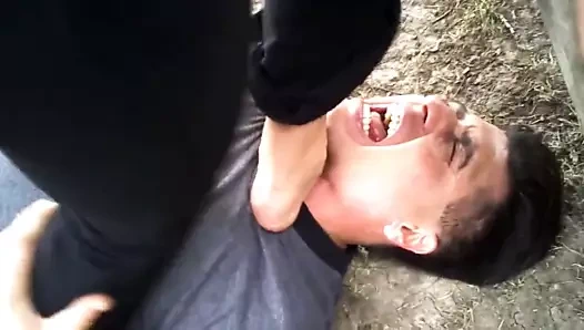 amatör kirli ayak ibadet - zalim metresleri yapmak köle gag