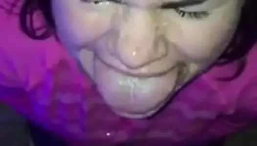 Döl sürtüğün yüzüne boşalma