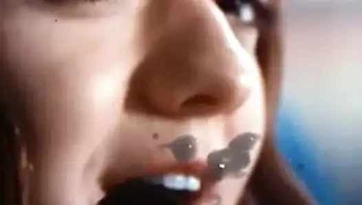 Maisie Williams cum tribute