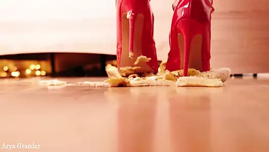 Muz splosh - yemek sıkma fetişi