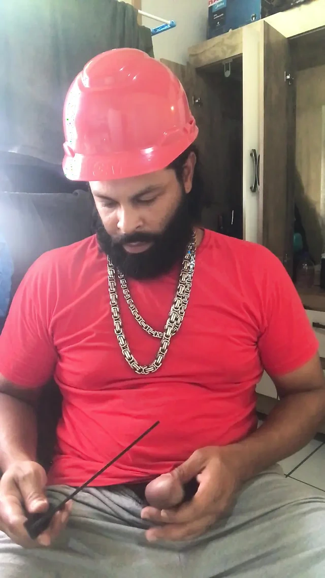 Kask ve kare ile kare var.