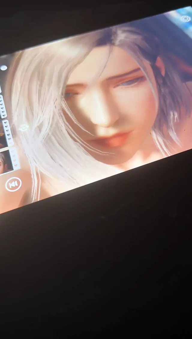 Rise of Eros oyunu ama diğer cihazda kaydediyorum