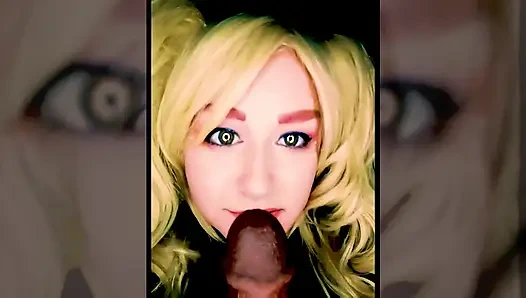 Komşunun ateşli sarışını büyük siyah sulu yarağını emmeyi denemek istiyor