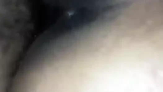 Kız arkadaş götten sikişiyor