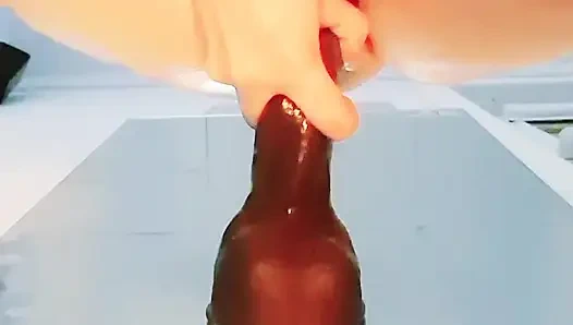 Aynada büyük zenci yarağına biniyor