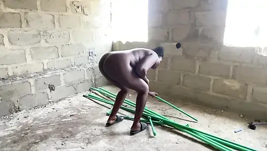 Erkek arkadaşım bana para ödemeden önce benden çalışmamı istiyor