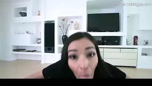 Küçük azgın sürtük büyük horoz taşlama. ağzına boşalmak. sevimli fahişe