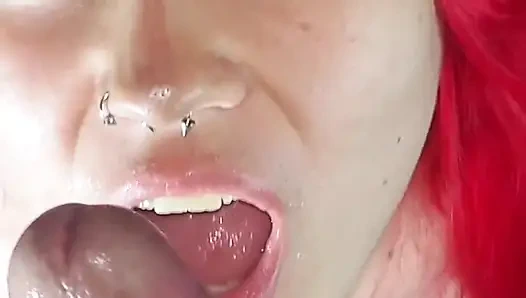 Lezzetli dölle beslenmeyi seviyor