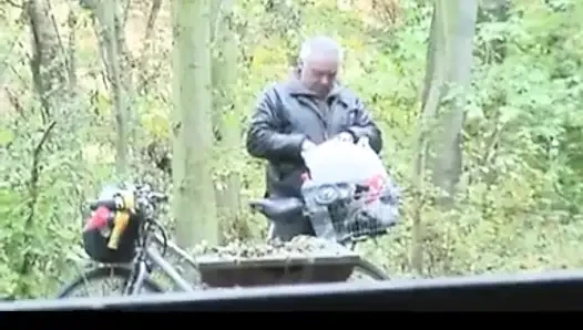 Açık havada işeme ve oral seks