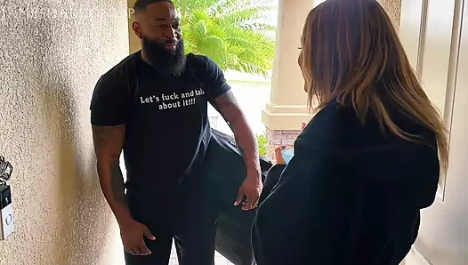 Ateşli evli kadın yaramaz masaj yaptırıyor ırklararası